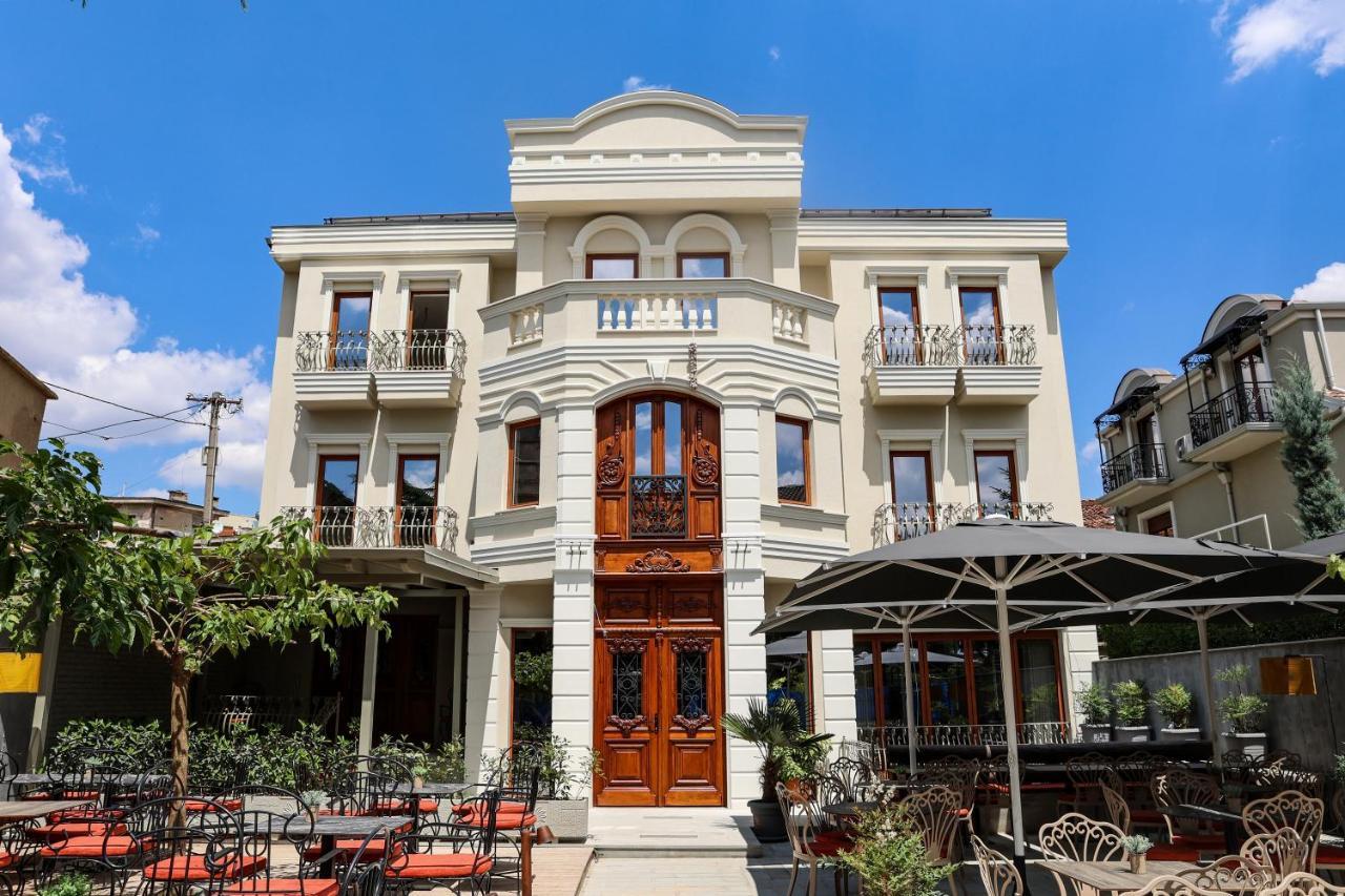 Vila Borgjeze Корча Экстерьер фото